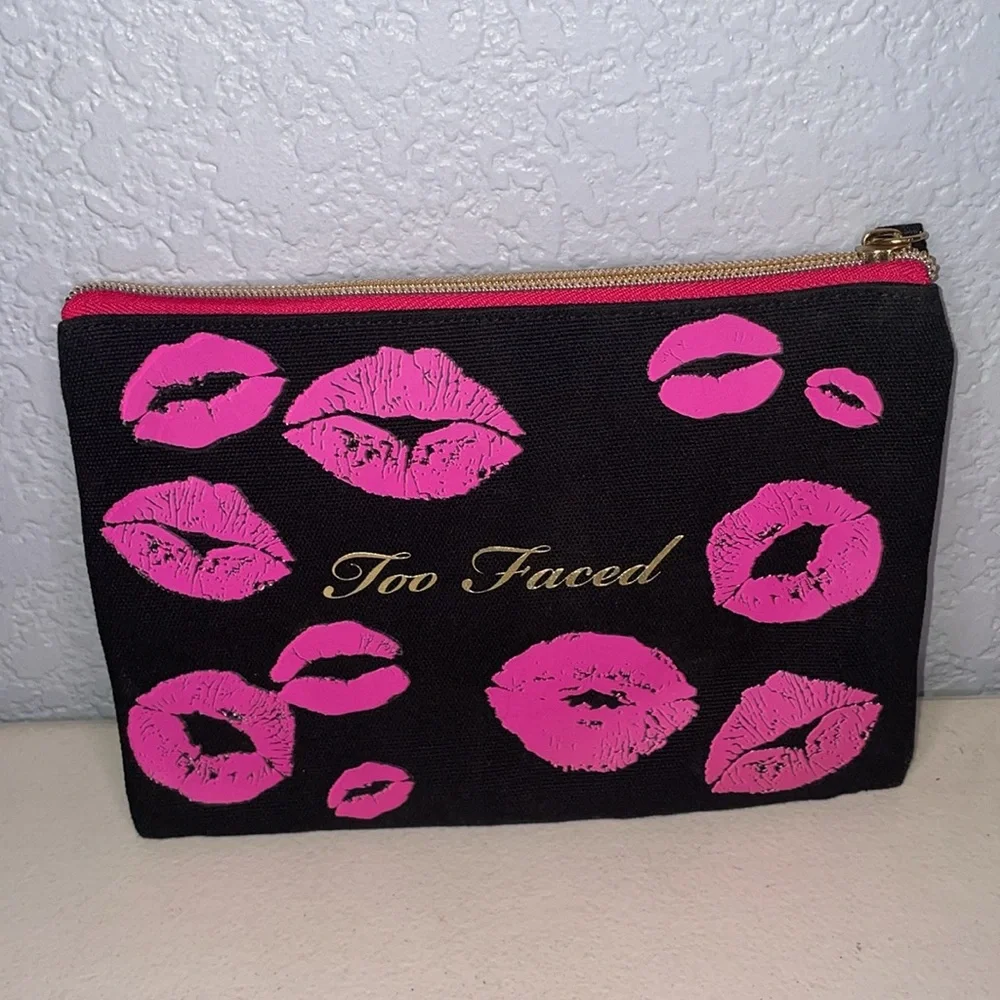 Too Faced Makeup Bag 💋 Too Faced Made Me Do It Cosmetic Makeup Bag 👛💄 🆕